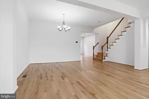 Living - 7348 Bloomington Ct, Springfield, VA 22150 photo 8 of 13
