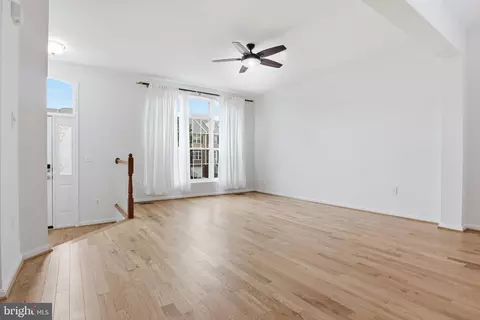 Living - 7348 Bloomington Ct, Springfield, VA 22150 photo 5 of 13