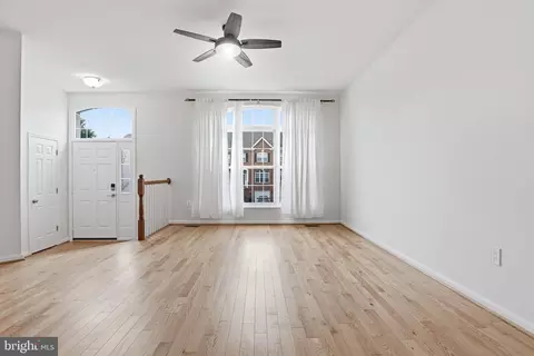 Living - 7348 Bloomington Ct, Springfield, VA 22150 photo 6 of 13