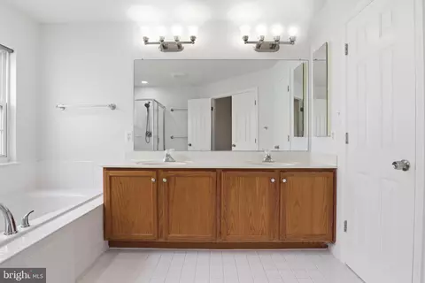 Entry Way - 7348 Bloomington Ct, Springfield, VA 22150 photo 4 of 5