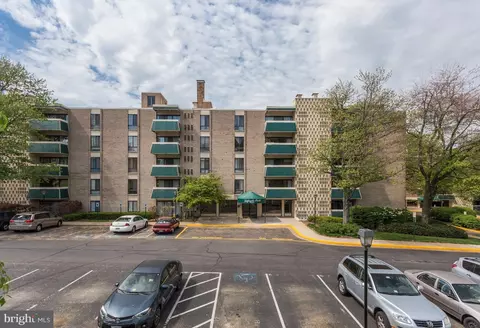 6133 Leesburg Pike #201, Falls Church, VA 22041