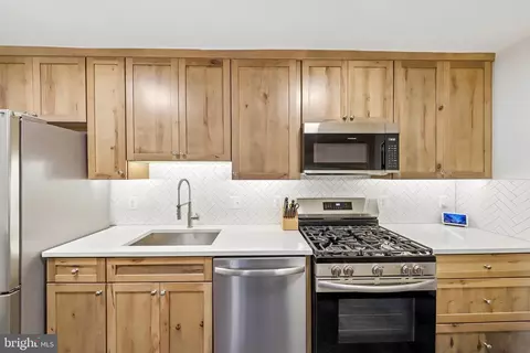 Kitchen - 11809 Breton Ct #22D, Reston, VA 20191 photo 2 of 2
