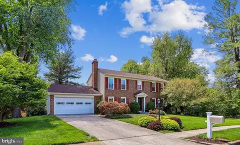9415 Cello Ct, Vienna, VA 22182