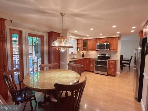 Kitchen - 5731 Heming Ave, Springfield, VA 22151 photo 4 of 4