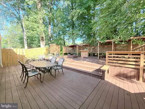Exterior - 5731 Heming Ave, Springfield, VA 22151 photo 8 of 8