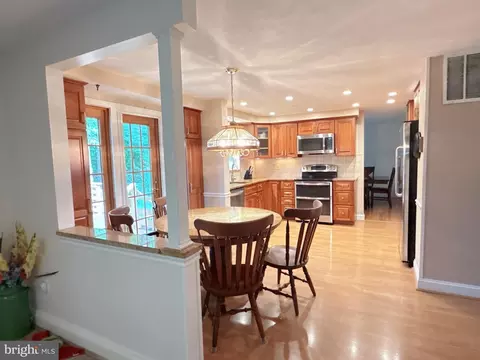 Kitchen - 5731 Heming Ave, Springfield, VA 22151 photo 3 of 4