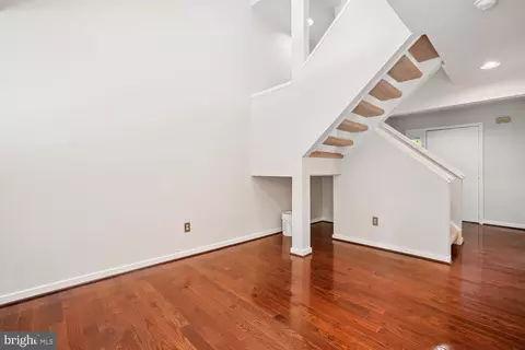 Living - Undisclosed, Reston, VA 20191 photo 2 of 8