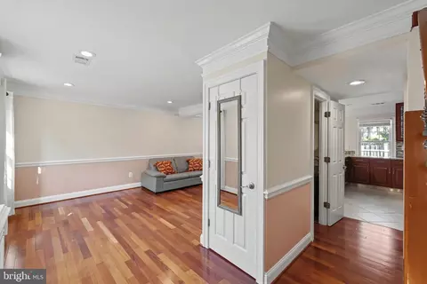 Entry Way - 7733 Durer Ct, Springfield, VA 22153 photo 2 of 5