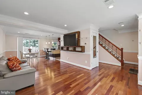 Living - 7733 Durer Ct, Springfield, VA 22153 photo 2 of 2