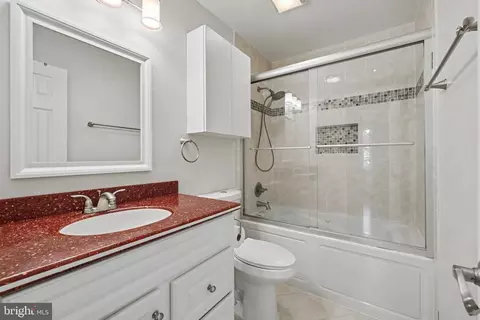 Bath - 7733 Durer Ct, Springfield, VA 22153 photo 1 of 3