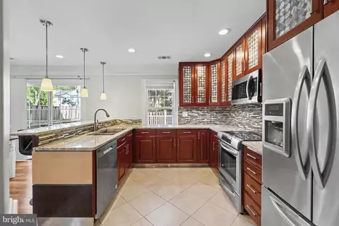 Kitchen - 7733 Durer Ct, Springfield, VA 22153 photo 4 of 7