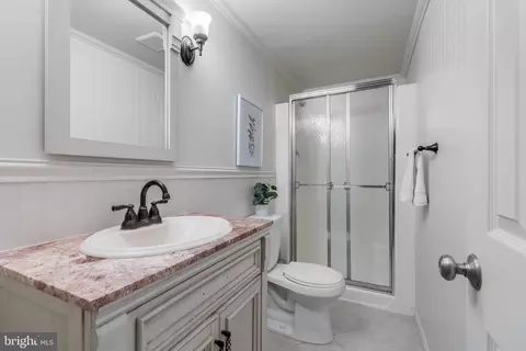 Bath - 1518 Farsta Ct, Reston, VA 20190 photo 3 of 3