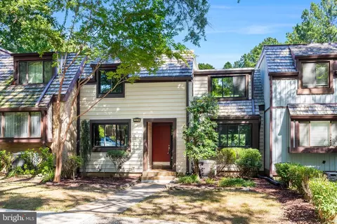 Exterior - 1518 Farsta Ct, Reston, VA 20190 photo 2 of 4