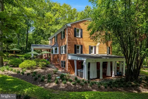 Other - 10015 Saddle Rd, Vienna, VA 22181 photo 17 of 20