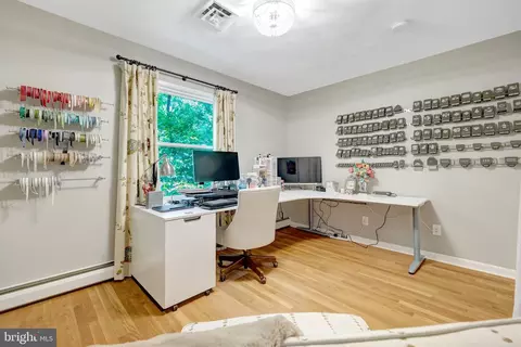 Other - 10015 Saddle Rd, Vienna, VA 22181 photo 10 of 20