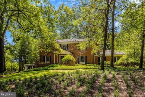 Other - 10015 Saddle Rd, Vienna, VA 22181 photo 20 of 20