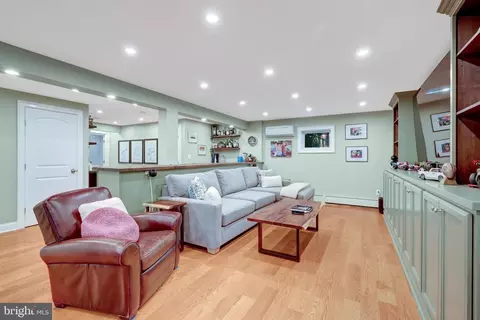 Other - 10015 Saddle Rd, Vienna, VA 22181 photo 13 of 20