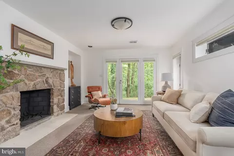 Living - 1330 Potomac School Rd, Mclean, VA 22101 photo 3 of 4