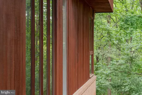 Exterior - 1330 Potomac School Rd, Mclean, VA 22101 photo 4 of 11