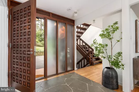 Entry Way - 1330 Potomac School Rd, Mclean, VA 22101 photo 1 of 7