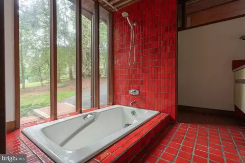 Bath - 1330 Potomac School Rd, Mclean, VA 22101 photo 1 of 2