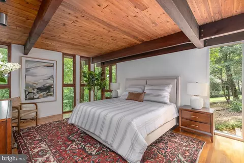 Bedroom - 1330 Potomac School Rd, Mclean, VA 22101 photo 1 of 2