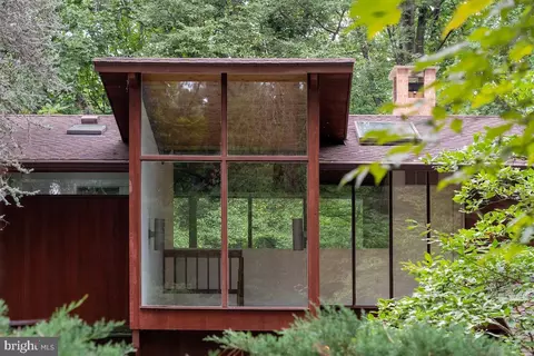 Exterior - 1330 Potomac School Rd, Mclean, VA 22101 photo 6 of 11