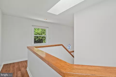 Entry Way - 1543 Hunting Ave, Mclean, VA 22102 photo 5 of 6