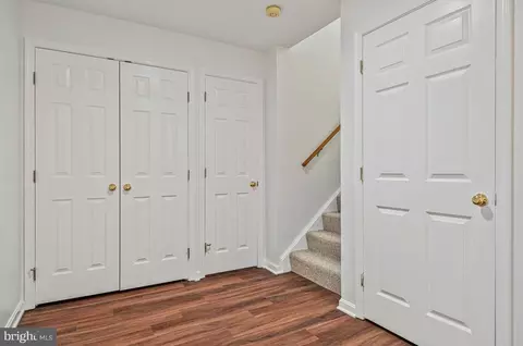 Entry Way - 1543 Hunting Ave, Mclean, VA 22102 photo 6 of 6