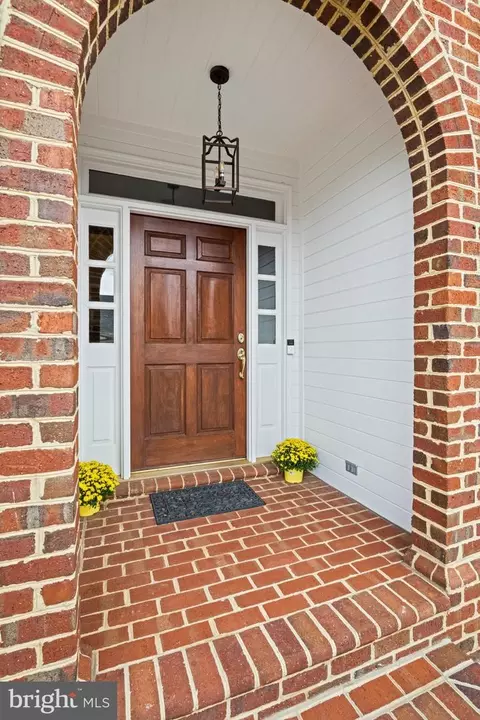 Exterior - 1117 Kensington Rd, Mclean, VA 22101 photo 3 of 6