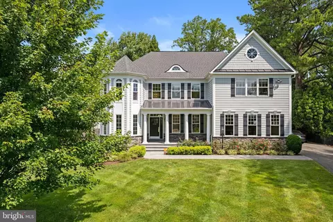 Exterior - 6130 Ramshorn Dr, Mclean, VA 22101 photo 1 of 12