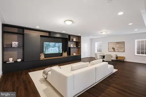 Living - 6130 Ramshorn Dr, Mclean, VA 22101 photo 1 of 2