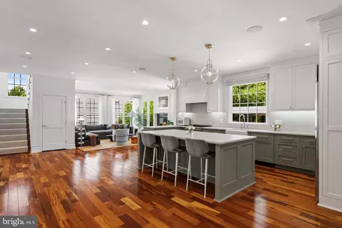 Kitchen - 6130 Ramshorn Dr, Mclean, VA 22101 photo 2 of 4