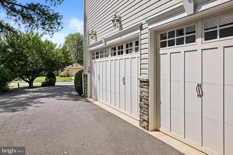 Exterior - 6130 Ramshorn Dr, Mclean, VA 22101 photo 12 of 12