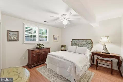 Bedroom - 1168 Wimbledon Dr, Mclean, VA 22101 photo 5 of 5