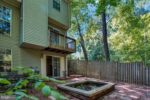 Exterior - 14856 Basingstoke Loop, Centreville, VA 20120 photo 6 of 7