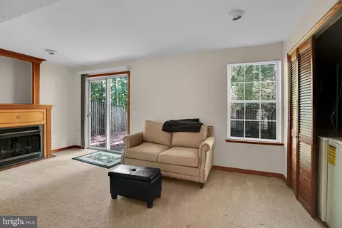 Living - 14856 Basingstoke Loop, Centreville, VA 20120 photo 4 of 5