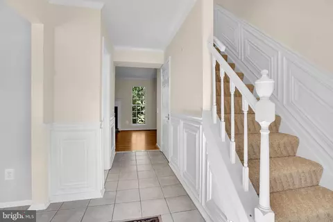 Entry Way - 14856 Basingstoke Loop, Centreville, VA 20120 photo 1 of 4