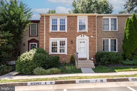 8031 Tyson Oaks Cir, Vienna, VA 22182