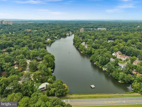 View/Area - 1650 Bandit Loop, Reston, VA 20190 photo 5 of 6