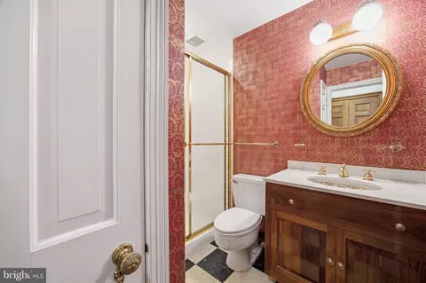 Bath - 9187 Old Dominion Dr, Mclean, VA 22102 photo 8 of 20