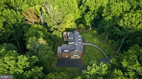 Other - 9187 Old Dominion Dr, Mclean, VA 22102 photo 16 of 31