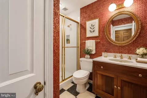 Bath - 9187 Old Dominion Dr, Mclean, VA 22102 photo 7 of 20