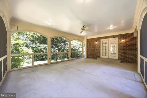 Exterior - 9187 Old Dominion Dr, Mclean, VA 22102 photo 21 of 22