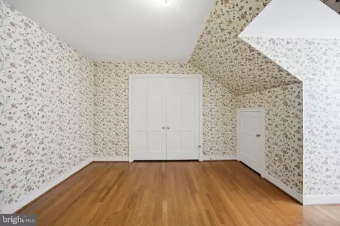 Bedroom - 9187 Old Dominion Dr, Mclean, VA 22102 photo 8 of 11