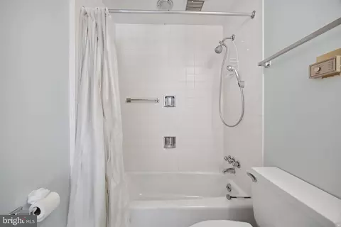 Bath - 9187 Old Dominion Dr, Mclean, VA 22102 photo 20 of 20