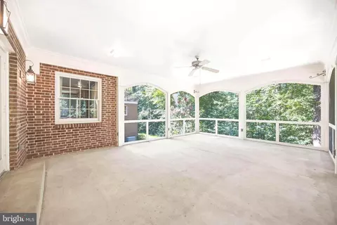 Exterior - 9187 Old Dominion Dr, Mclean, VA 22102 photo 22 of 22