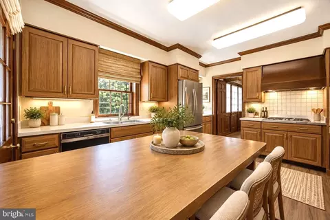 Kitchen - 9187 Old Dominion Dr, Mclean, VA 22102 photo 1 of 12