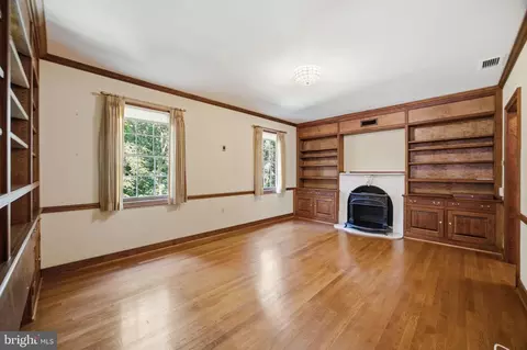 Living - 9187 Old Dominion Dr, Mclean, VA 22102 photo 1 of 11