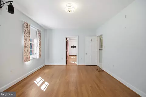 Bedroom - 9187 Old Dominion Dr, Mclean, VA 22102 photo 6 of 11
